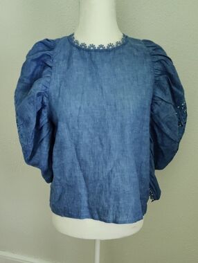 Chambray Puff Sleeves Top